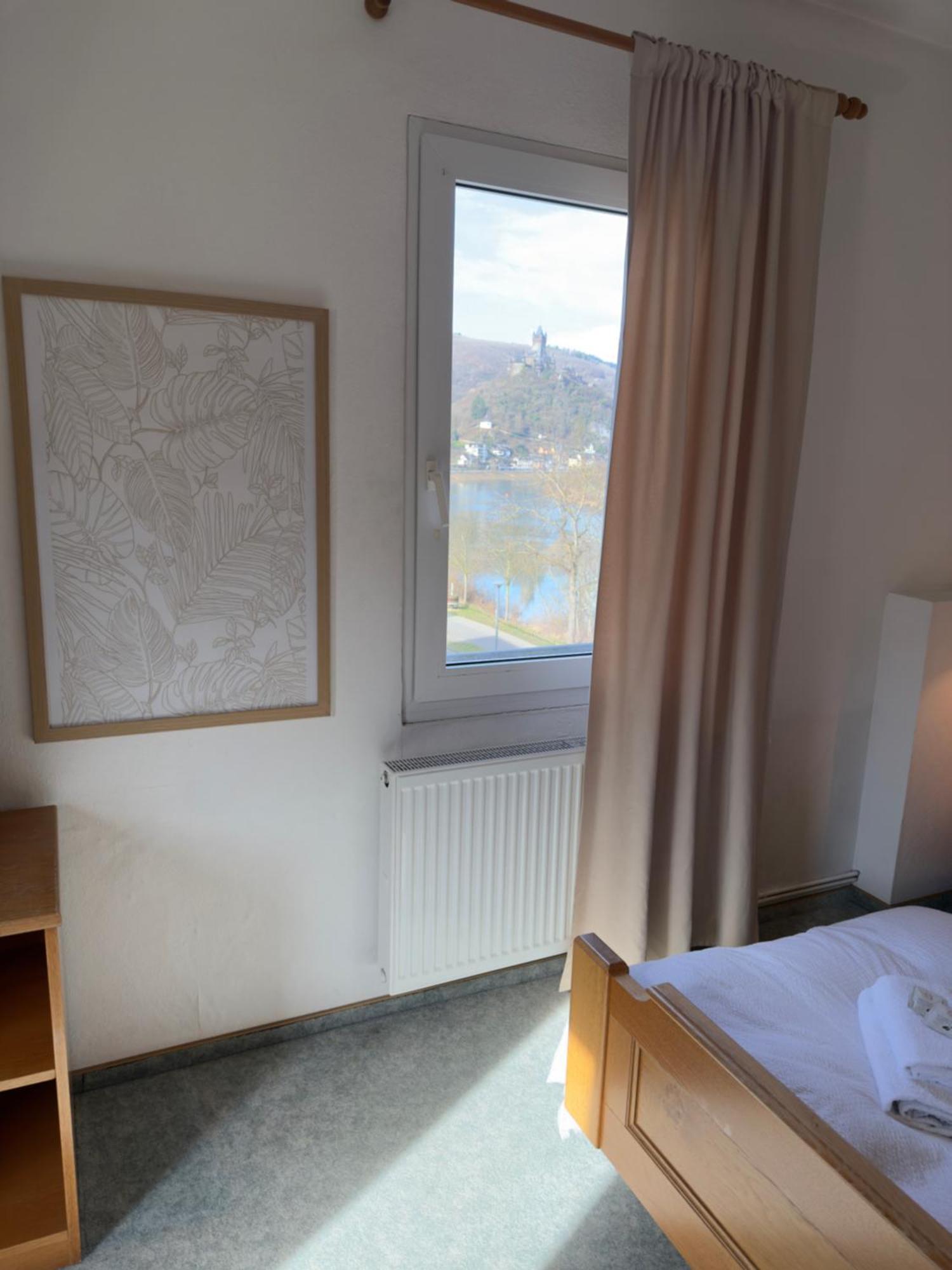 Hotel "Zur Schoenen Aussicht" Cochem Esterno foto
